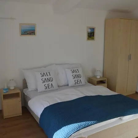 Lägenhetshotell Dobra Holiday Vir