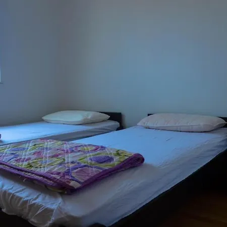 Dobra Holiday Lägenhetshotell Vir