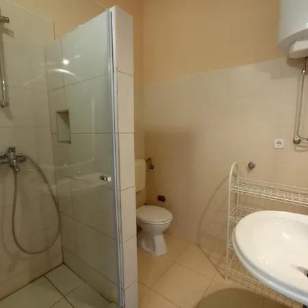 Dobra Holiday Lägenhetshotell Vir